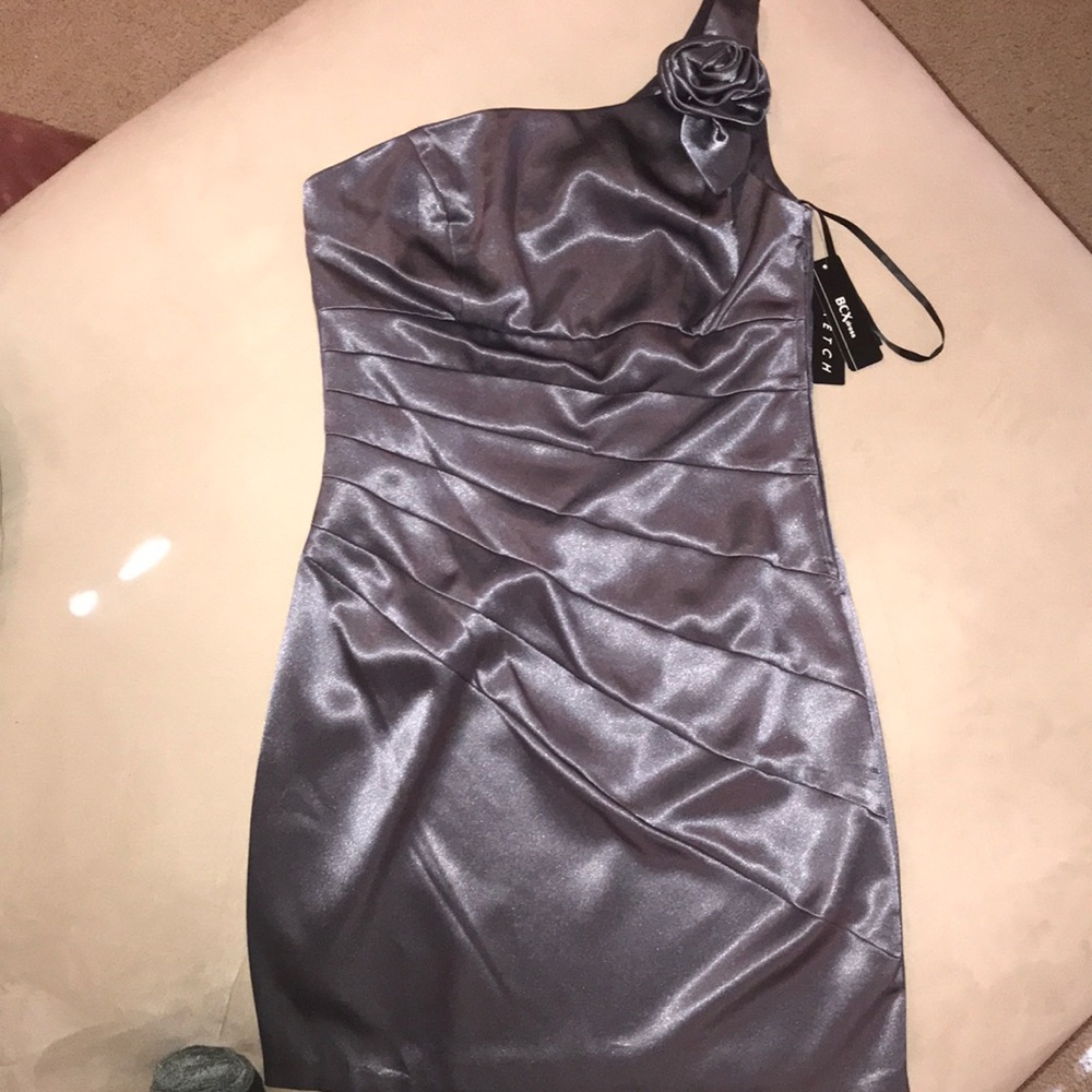 BCX Junior Off the Shoulder Party Bodycon Satin Silver Color Midi  Dress Size 5 - Picture 3 of 9